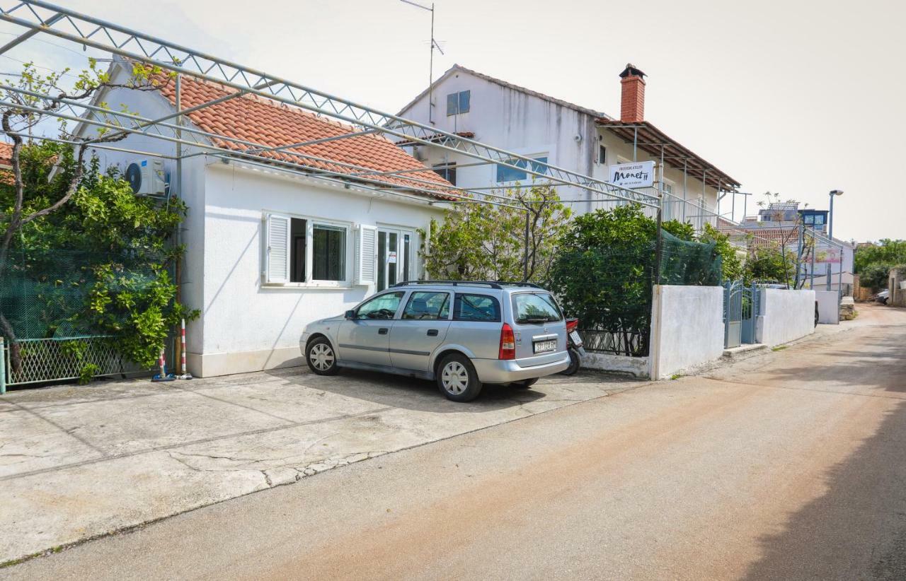 Studio Apartment Ana Supetar Exterior photo