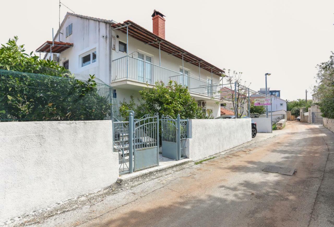 Studio Apartment Ana Supetar Exterior photo