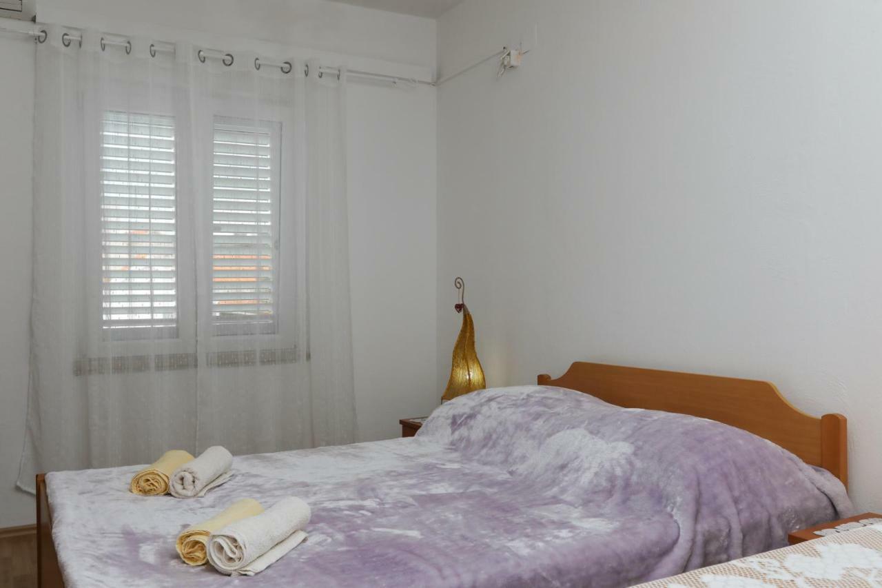 Studio Apartment Ana Supetar Exterior photo