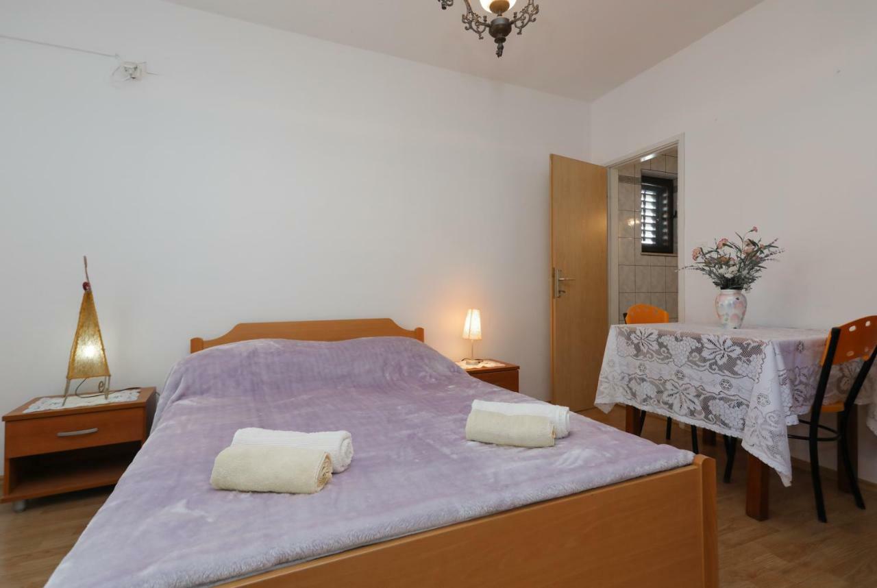 Studio Apartment Ana Supetar Exterior photo